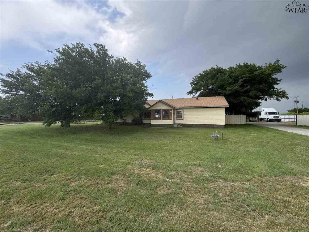 Currently Displayed Property Photo