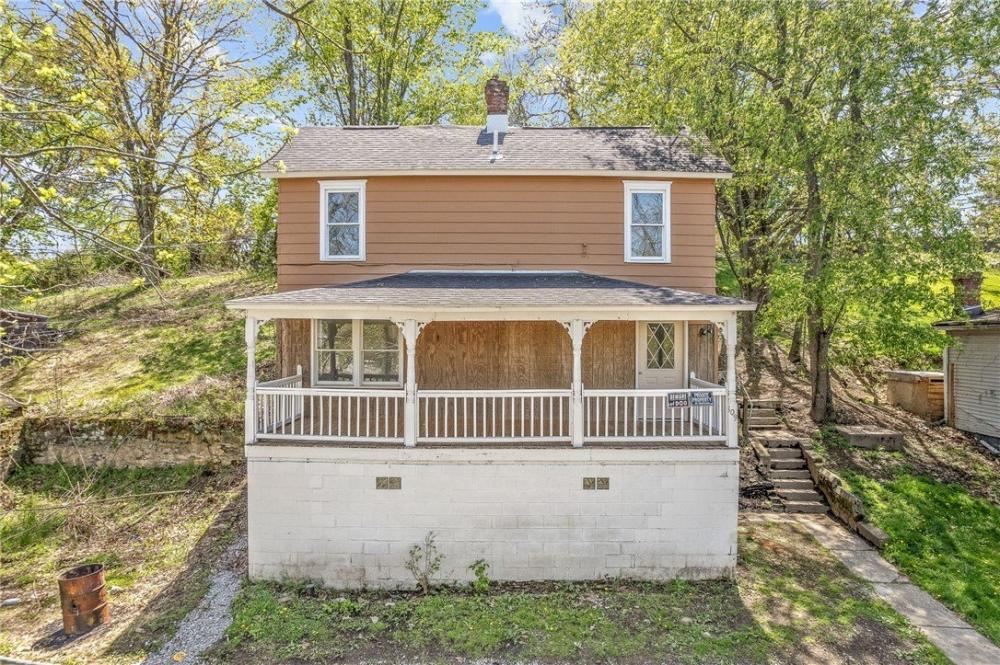 Currently Displayed Property Photo