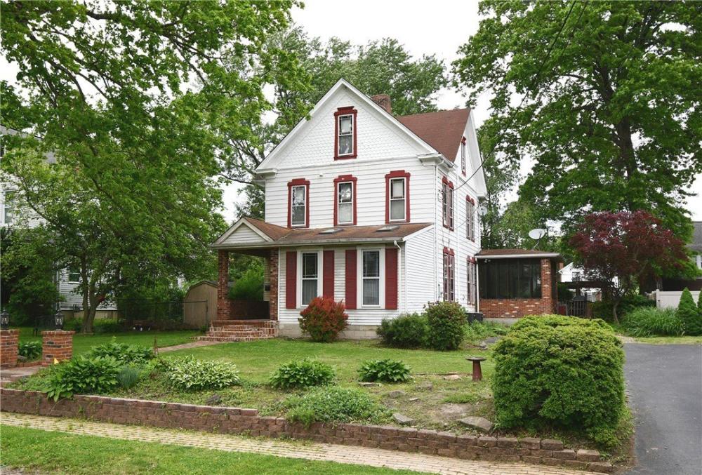 Currently Displayed Property Photo