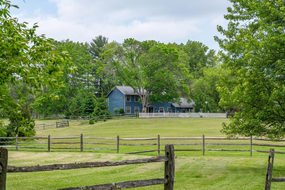 Currently Displayed Property Photo
