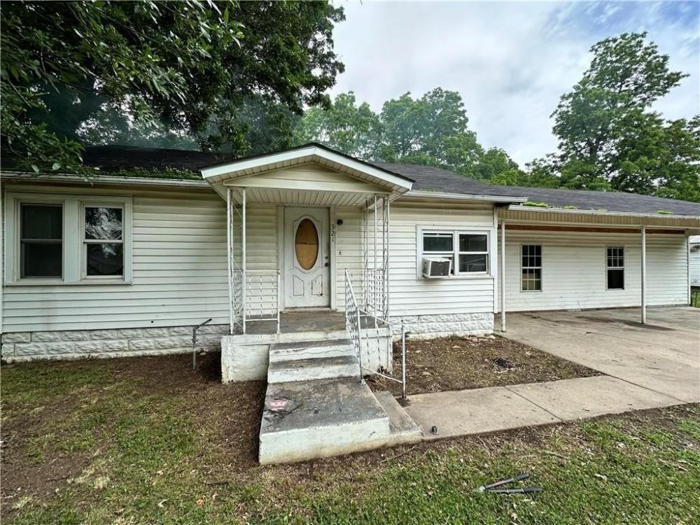 Currently Displayed Property Photo