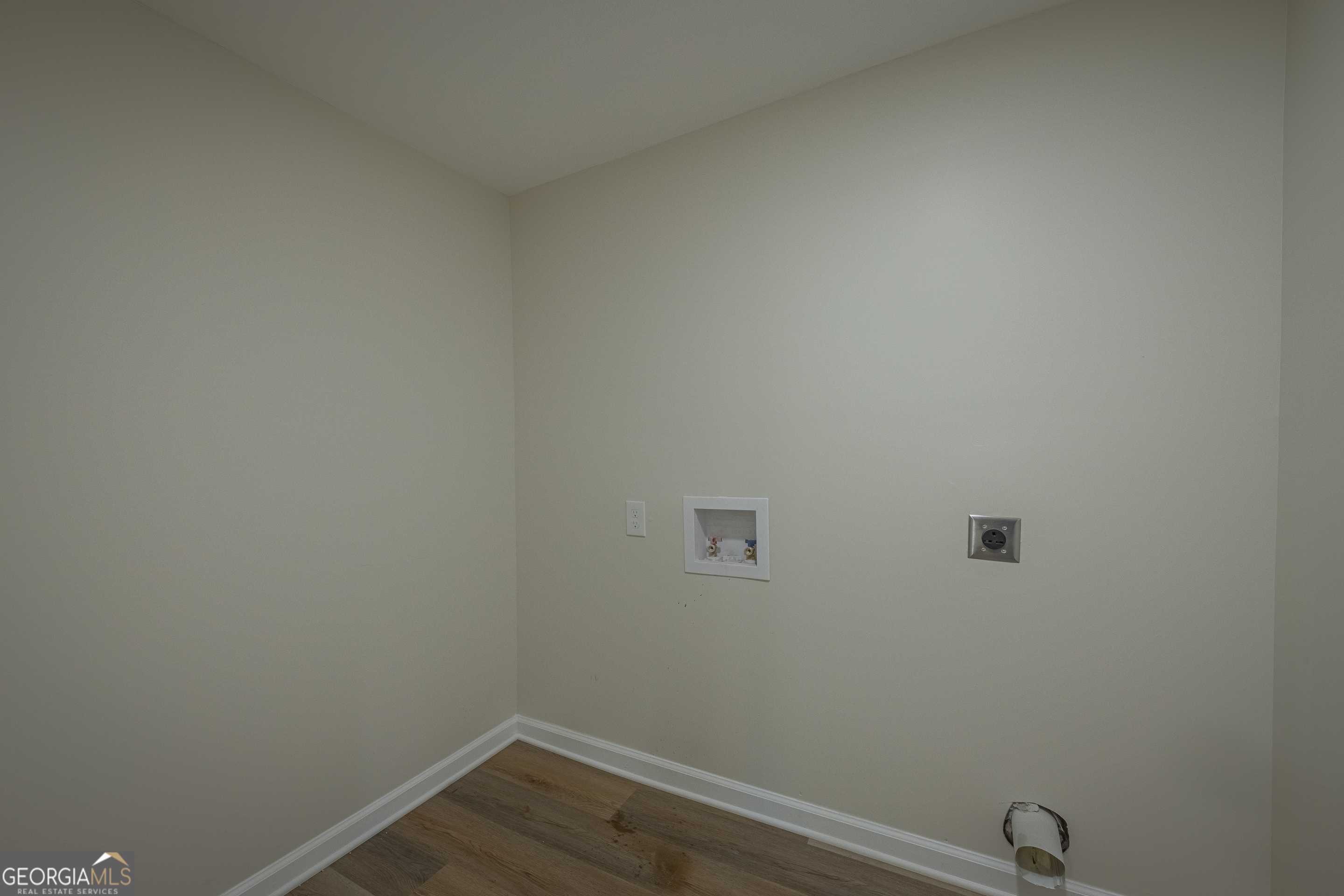 Currently Displayed Property Photo